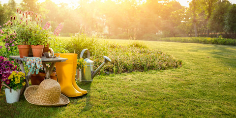 De tuintijd komt er aan, ook bij de Kleikluit.