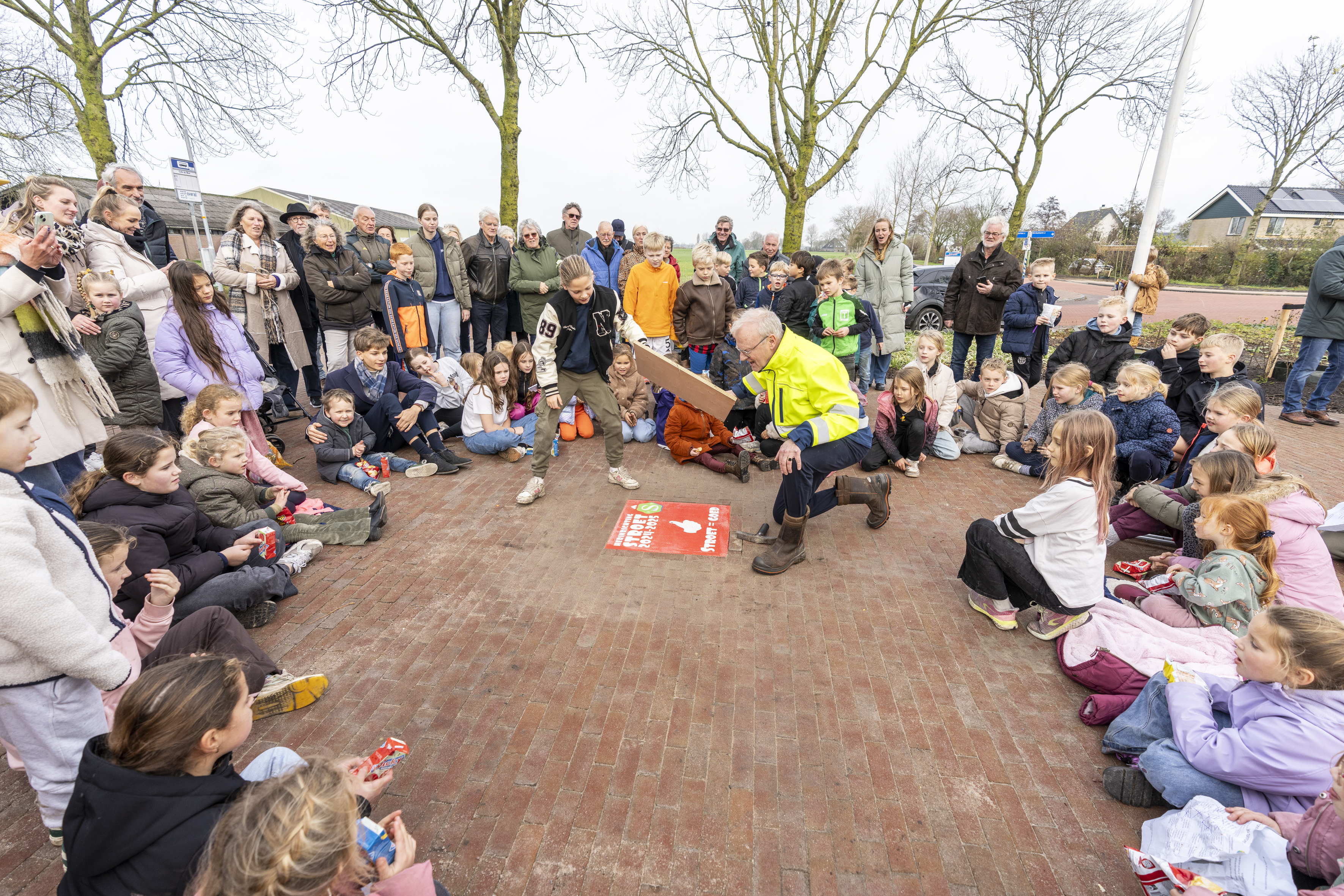 Stroet feestelijk heropend na afronding van de werkzaamheden