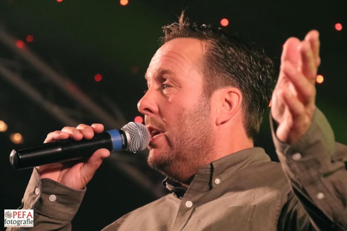 ee6adb6c-5356-4093-ace0-0e87fcf36dec