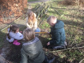 De Meerkoet DMTT wilgentakken afzagen voor onze nieuwste tuin 2